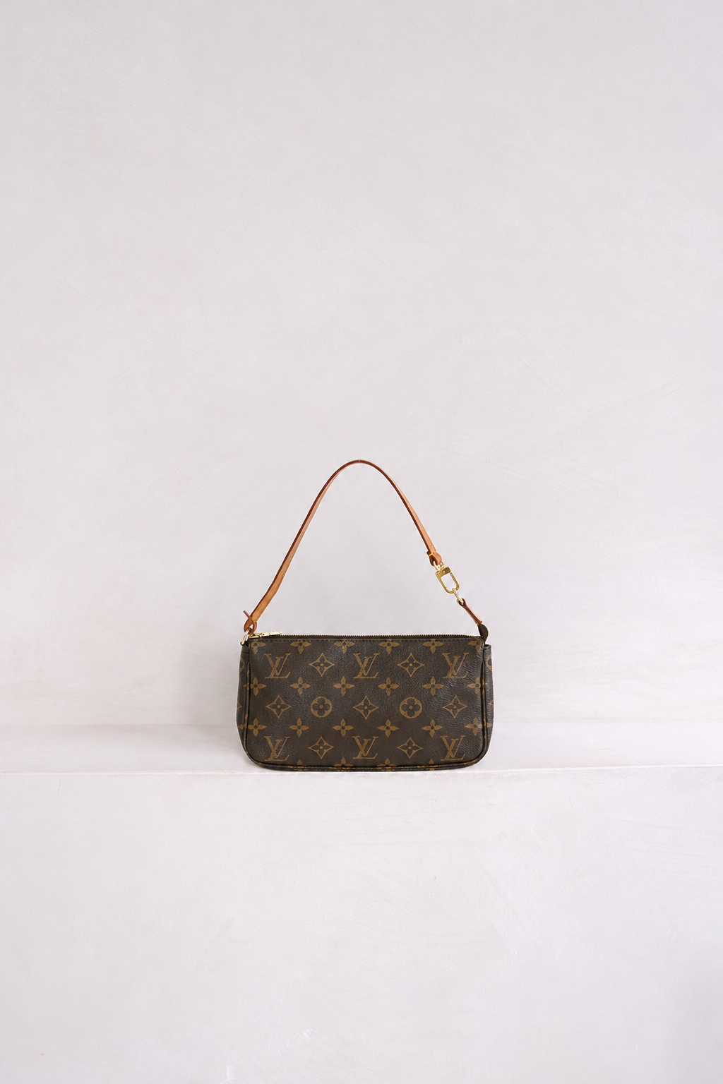 LV Vintage Monogram Pochette