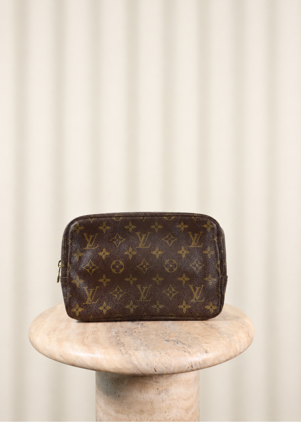 LV Monogram Trousse 23