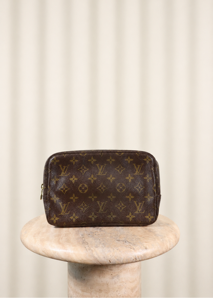 LV Monogram Trousse 23