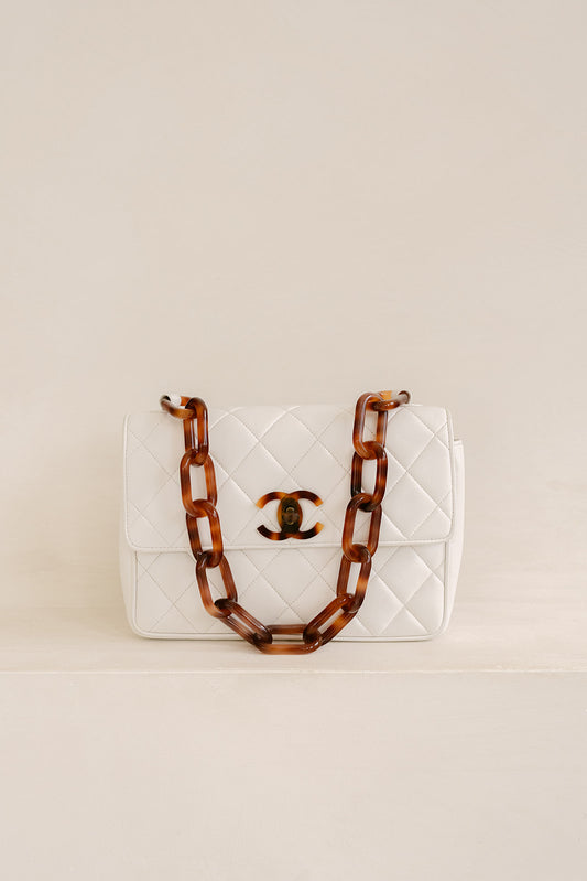 1994 Chanel White Lambskin Tortoiseshell Resin Chain Flap Bag