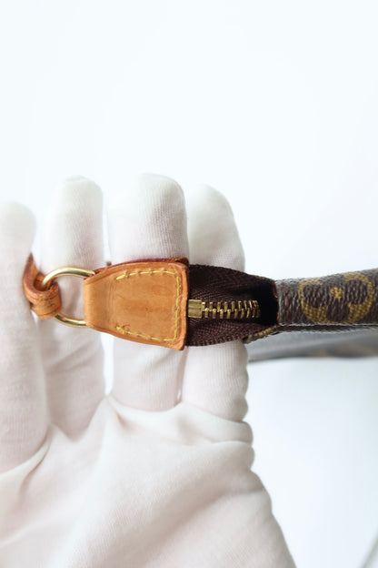 Louis Vuitton Monogram Pochette