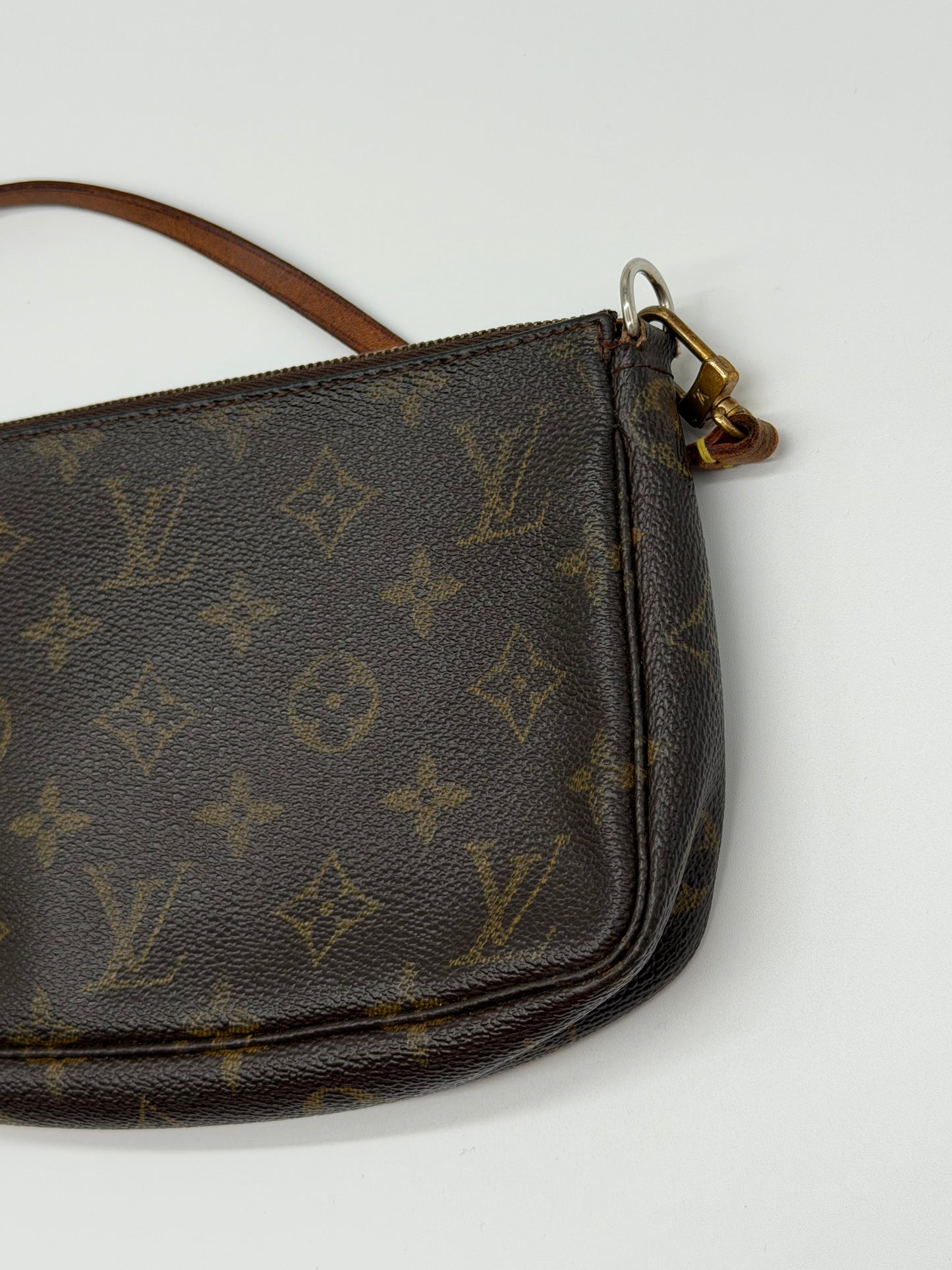 LV Vintage Monogram Pochette
