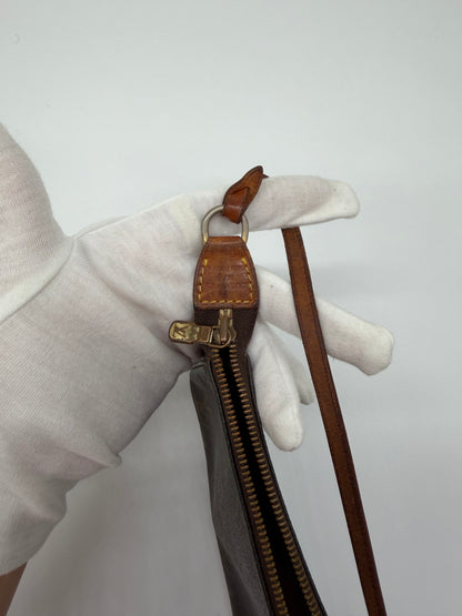 LV Vintage Monogram Pochette