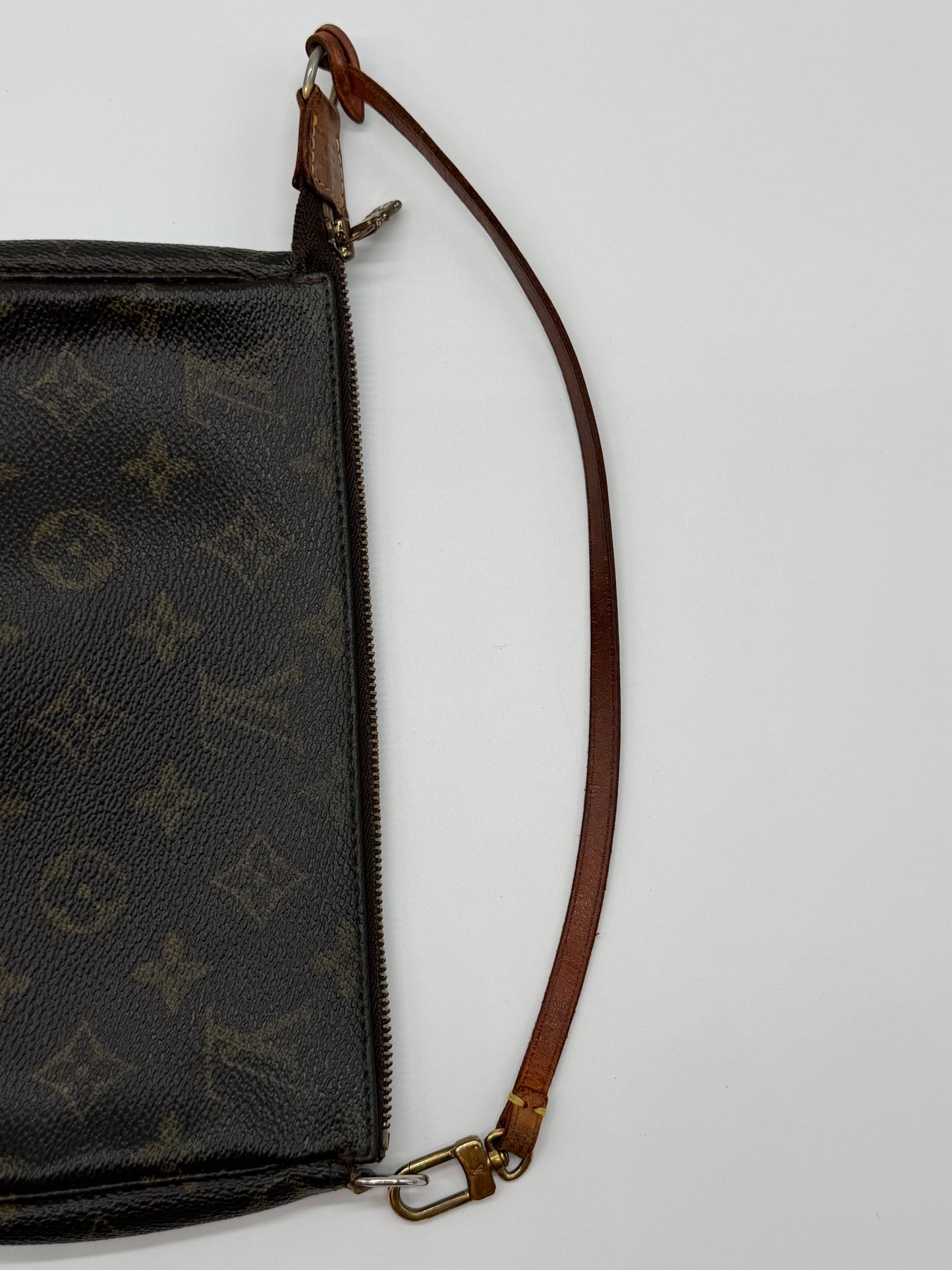 LV Vintage Monogram Pochette