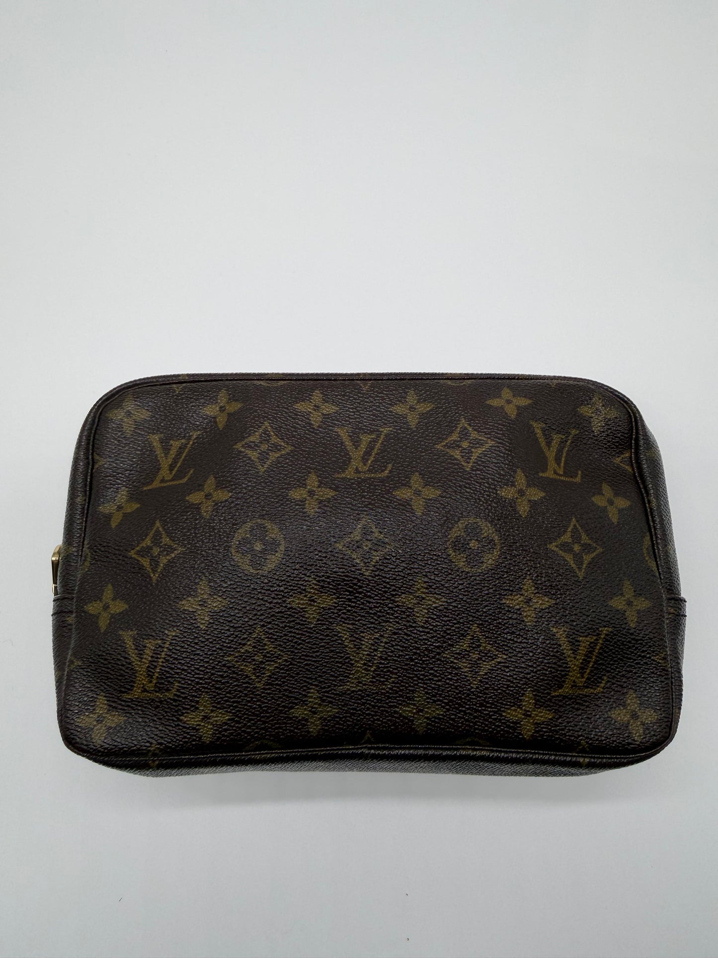 LV Monogram Trousse 23
