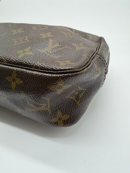 LV Monogram Trousse 23