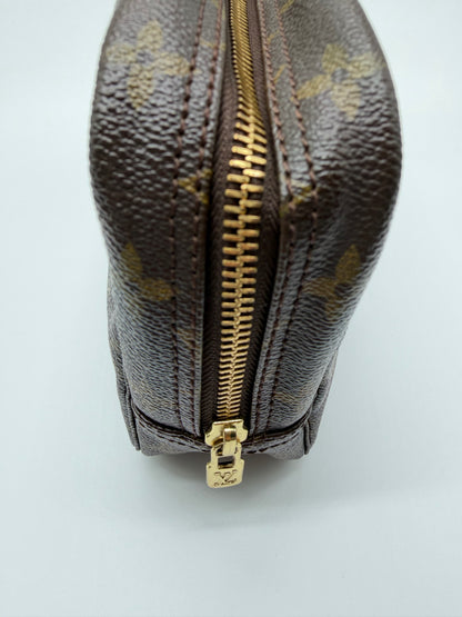 LV Monogram Trousse 23