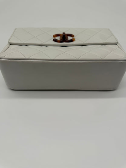 1994 Chanel White Lambskin Tortoiseshell Resin Chain Flap Bag