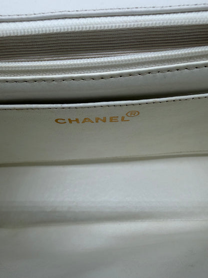 1994 Chanel White Lambskin Tortoiseshell Resin Chain Flap Bag