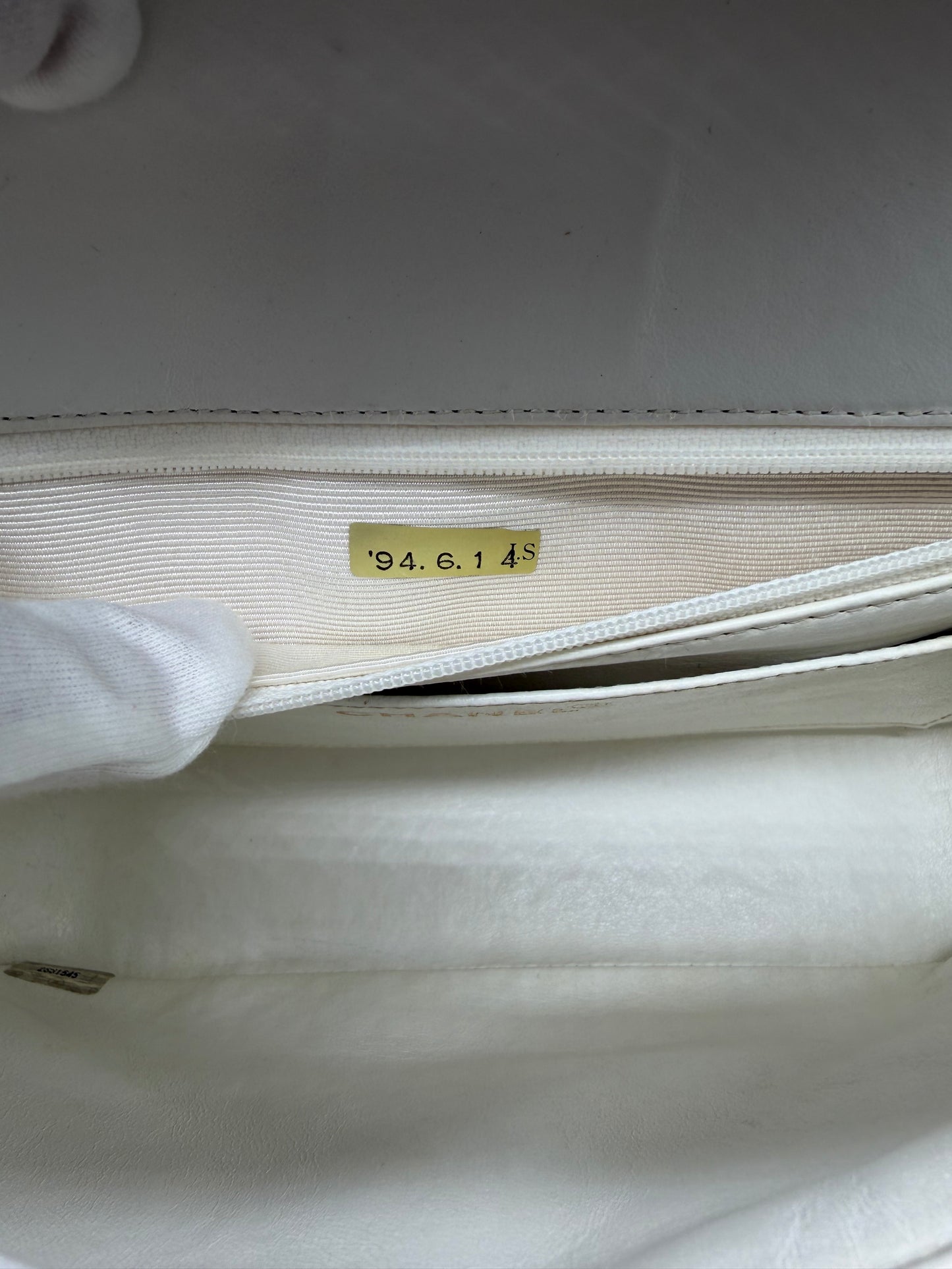 1994 Chanel White Lambskin Tortoiseshell Resin Chain Flap Bag