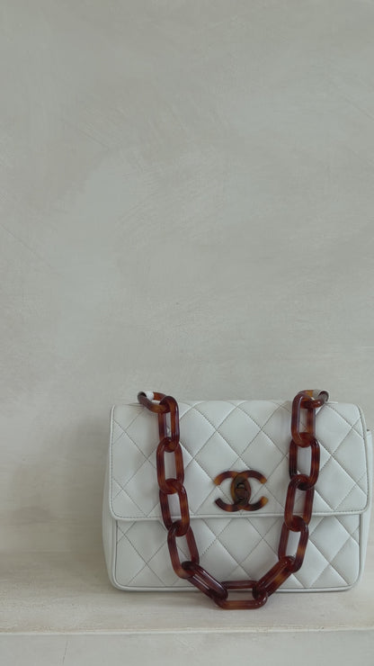 1994 Chanel White Lambskin Tortoiseshell Resin Chain Flap Bag